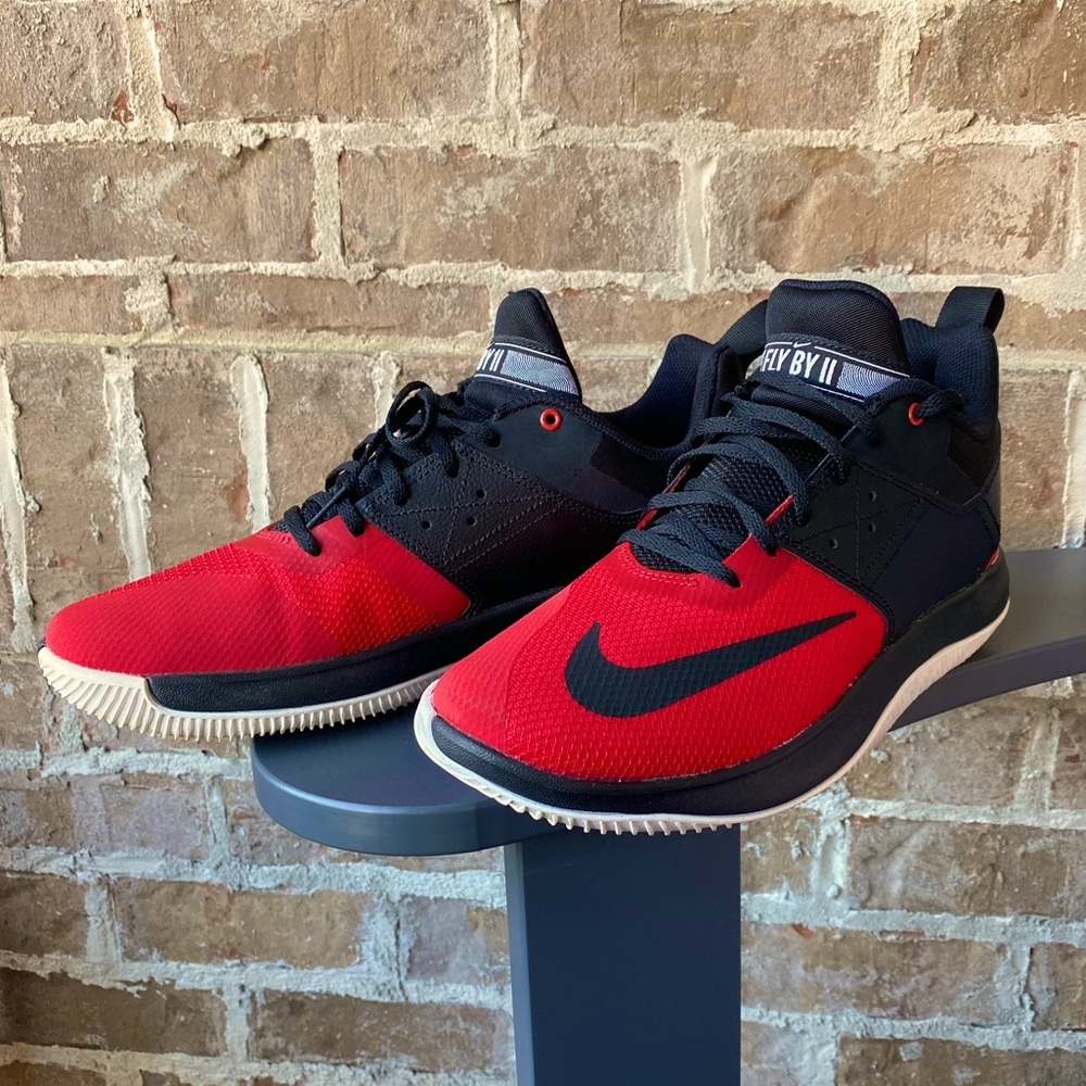 Nike Fly By II